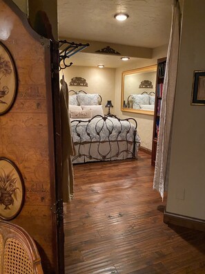 2 chambres, bureau, fer et planche à repasser, Wi-Fi gratuit