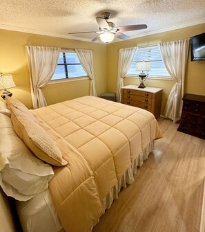 2 Schlafzimmer, Schreibtisch, WLAN