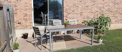Outdoor dining