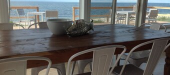 サウンドビュー ラグジャリー ビーチ ハウス、パノラマの景色とブドウ園の訪問あり