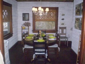 Dining - Degan Beach Home in the Sand 1m Vineyards Farms The Degan (Wading River)