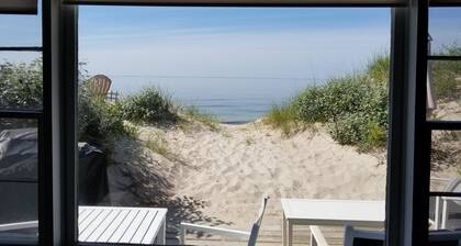 Private Romantic Beach House Vineyards, Farms, North Fork Sleeps