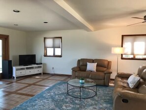 Living area - Dorey · Ocean Views Largest Beach House Directly on Beach! (Wading River)