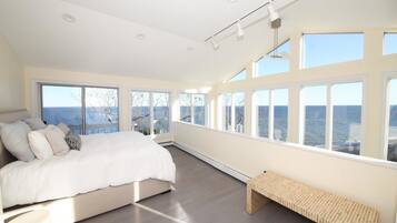 Rumah, Beberapa Tempat Tidur (Amazing Home Private Beach North Fork) | 3 kamar tidur, seprai premium, dan seprai linen