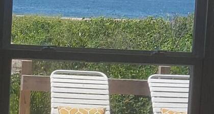 North Fork Beach Bungalow Vineyards, Farmstands, Kayaks, Bikes