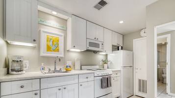 Fridge, microwave, oven, coffee/tea maker