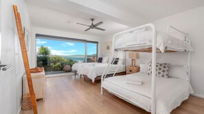3 chambres, fer et planche à repasser, Wi-Fi gratuit, draps fournis