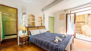 4 slaapkamers, een strijkplank/strijkijzer, wifi, beddengoed