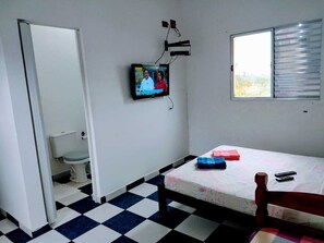 1 多间卧室、办公桌、WiFi、床单