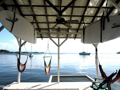 Very Nice Studio Apartment fully equipped over the water with beautifull view !