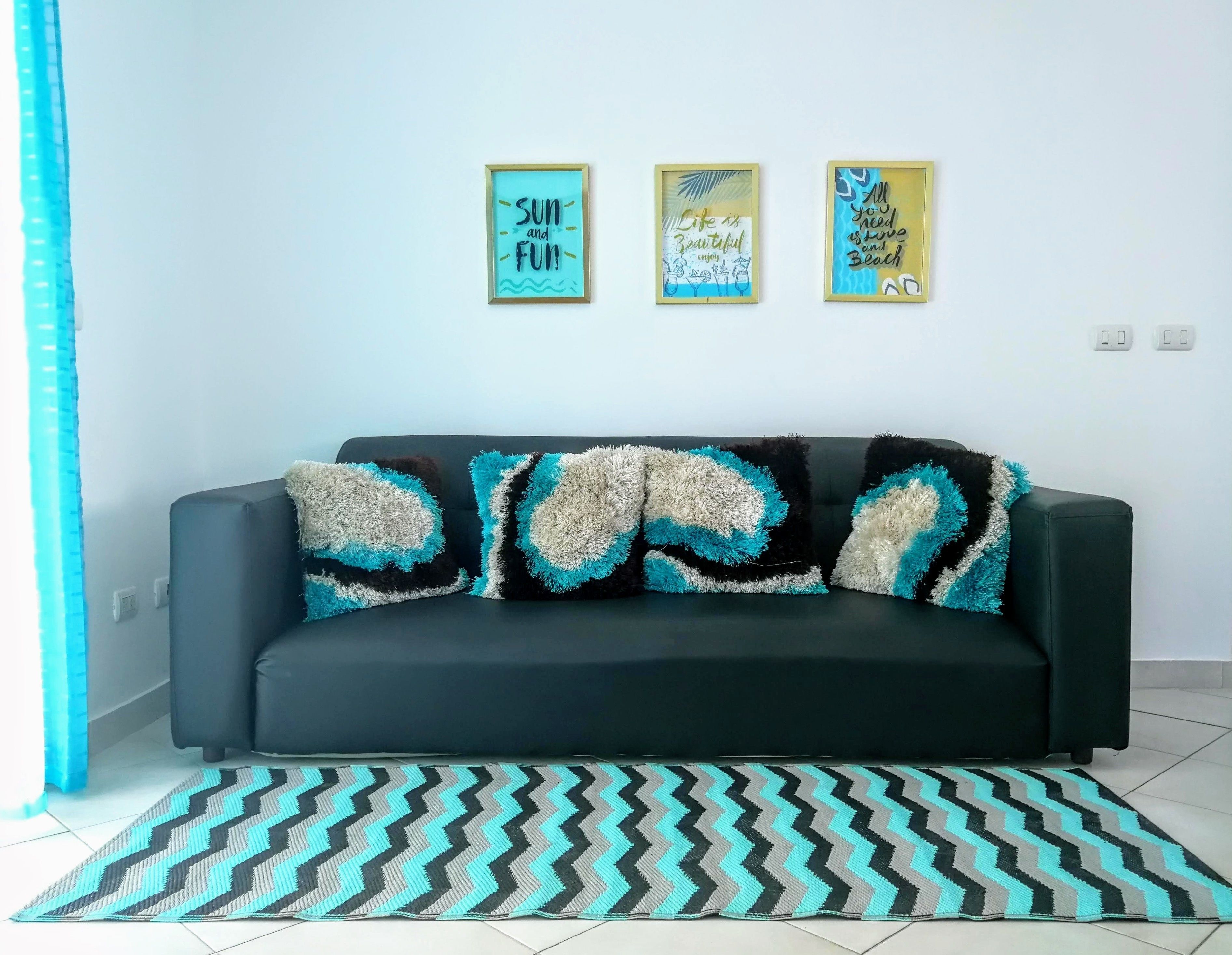 luxury room | living room | flat-screen tv