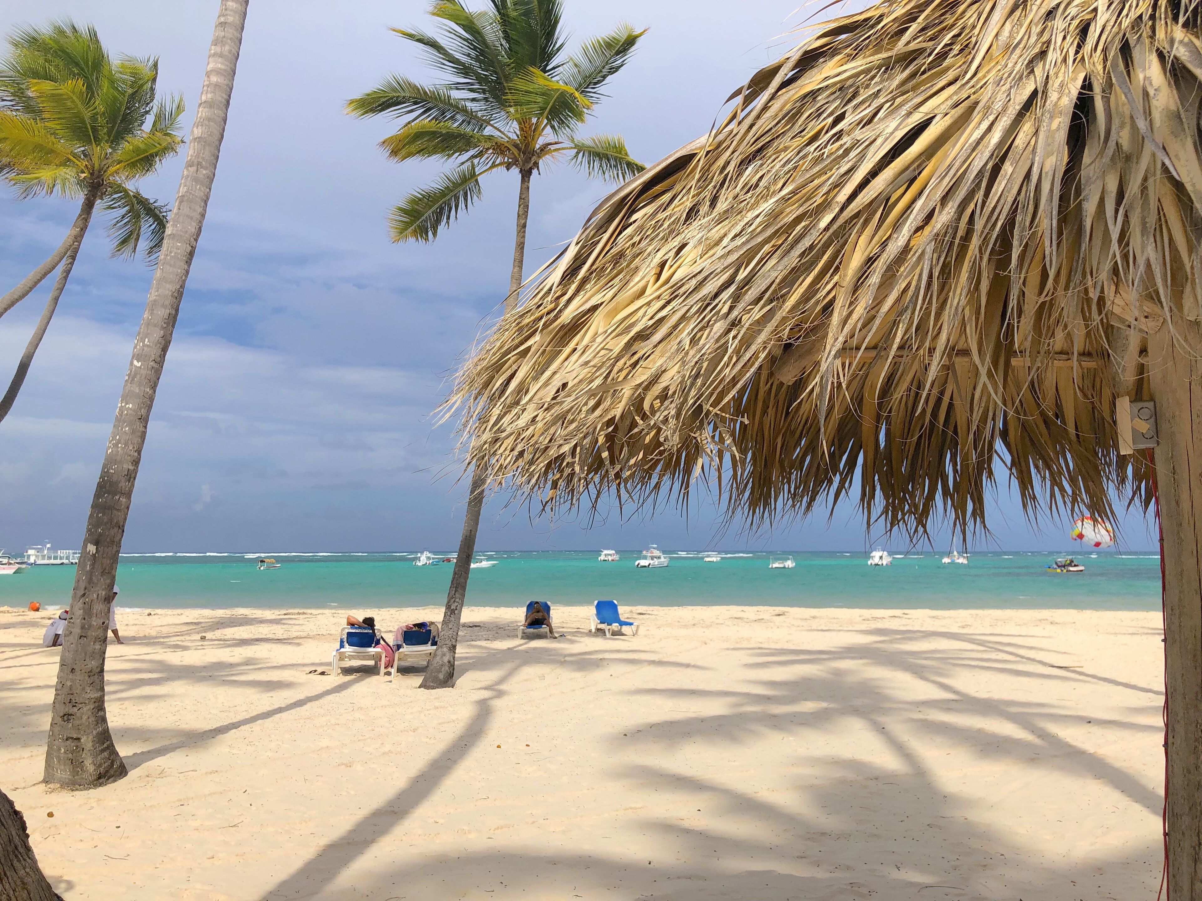 private beach nearby, white sand, 2 beach bars