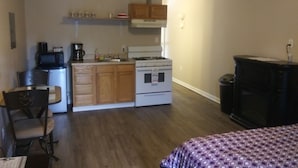 Unclassified image, 3 of 6, button - Wolfe Creek Studio Apt by Nancy K Homes (Fayetteville)