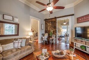 Smart TV, fireplace, offices