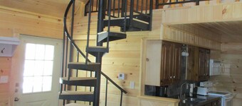 Adirondack Style Lodge - Minutes from Keuka Lake, Wineries. Very Private.