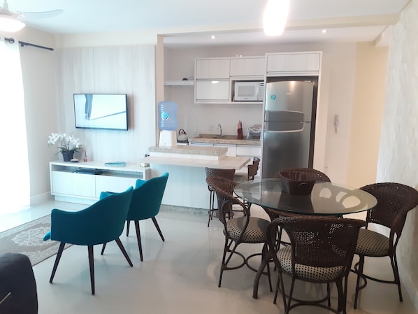 Dining - 326, Great apartment with 3 bedrooms air-conditioned (Bombas)