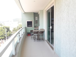 Outdoor dining - 326, Great apartment with 3 bedrooms air-conditioned (Bombas)