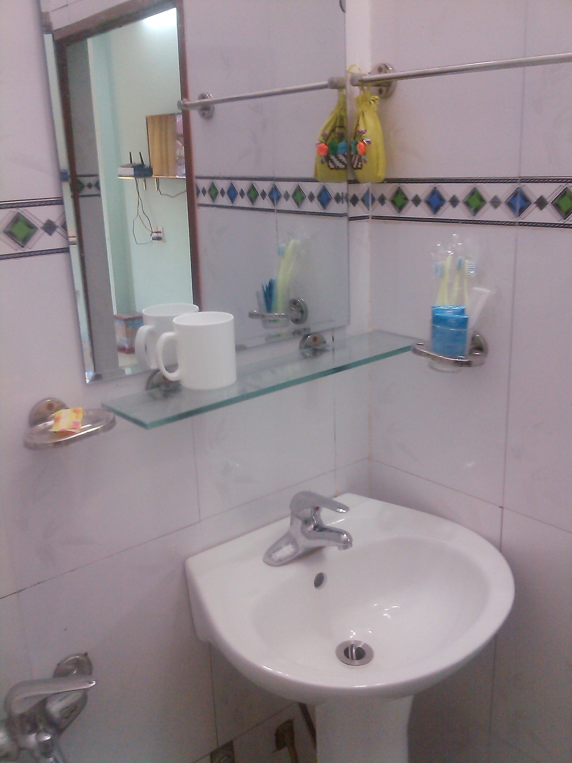 Habitación triple panorámica | Baño | Regadera, regadera con hidromasaje, amenidades de baño gratuitas 
