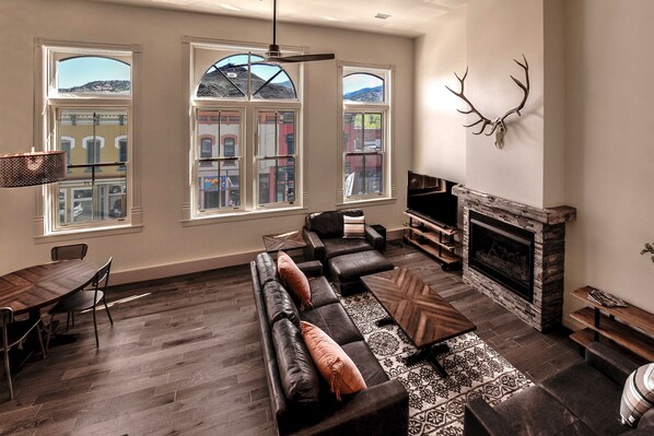 Smart TV, fireplace, video games, stereo