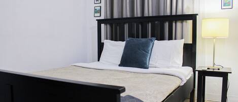 1 chambre, fer et planche Ă  repasser, Wi-Fi, draps fournis