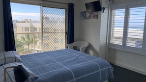 Unclassified image, 4 of 15, button - Alinga U5 Kings Beach Apartment Ocean Views (KINGS BEACH)