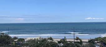 Alinga U5 Kings Beach Apartment Ocean Views