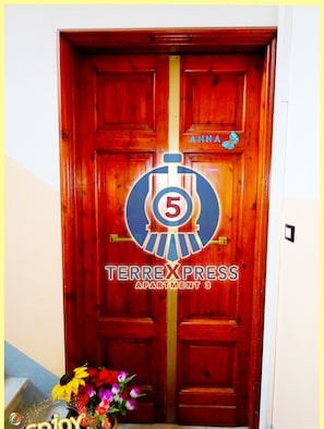 Nicht klassifiziertes Bild, 5 von 17, Schaltfläche