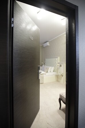 Honeymoon Suite (no balcony) - Old Town (Tomsk)