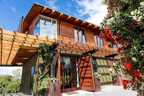 Front of property - Hapuku Lodge (Hapuku)