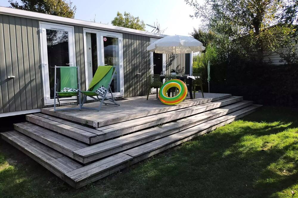 Camping Flower Les Aubépines**** - Comfort mobile home 3 rooms 4 people