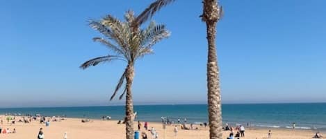 Una spiaggia nelle vicinanze