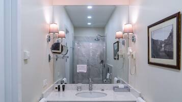 Royal Apartment, 1 King Bed with Sofa bed, City View | Bathroom | Shower, rainfall showerhead, free toiletries, hair dryer