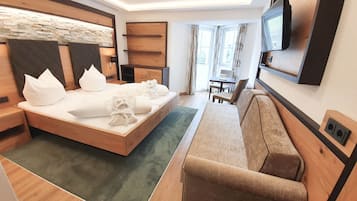 Comfort-Doppelzimmer, 1 Doppelbett | Italienische Bettbezüge von Frette, hochwertige Bettwaren, Zimmersafe