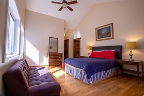 4 chambres, fer et planche à repasser, Wi-Fi, draps fournis