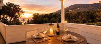Gå til det bedste fra Broad Beach. Designer hjem, fantastisk havudsigt. Uendelig pool.