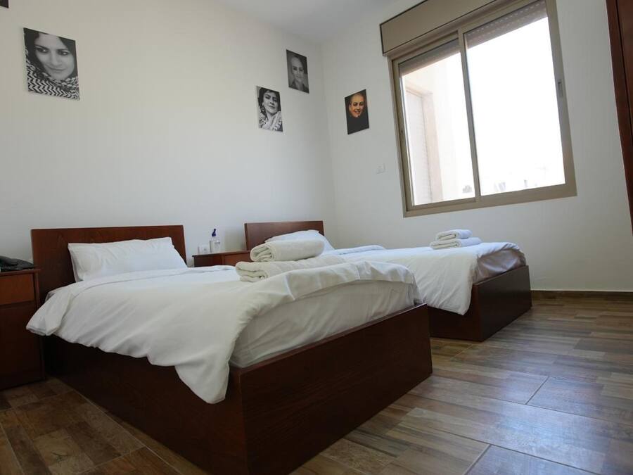 迷你吧、隔音、免費 Wi-Fi、床單