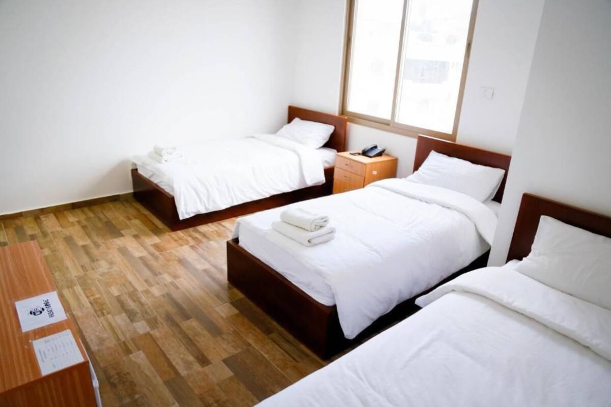 Triple Room | Minibar, soundproofing, WiFi (free), bed sheets
