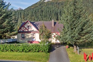 Exterior - Seward Inn (Seward)