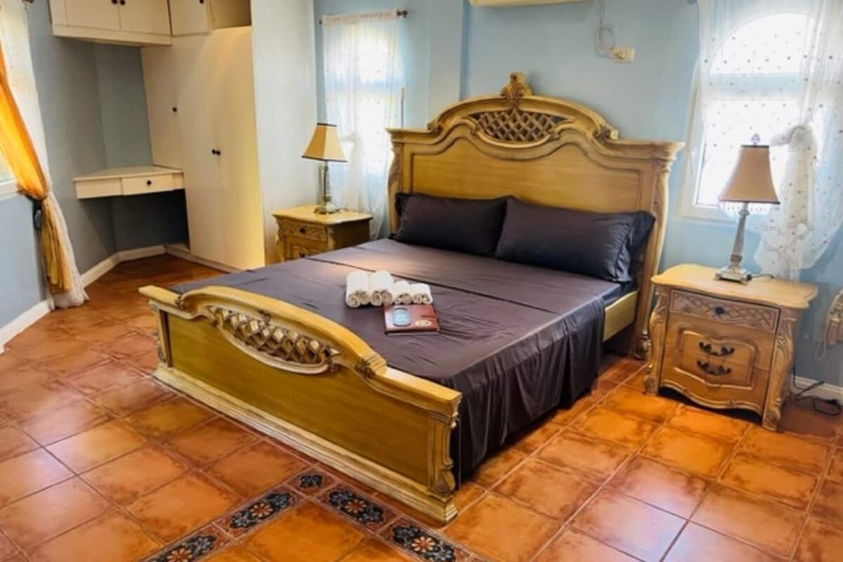 Chambre Familiale, salle de bains commune | 2 chambres, minibar, coffres-forts dans les chambres