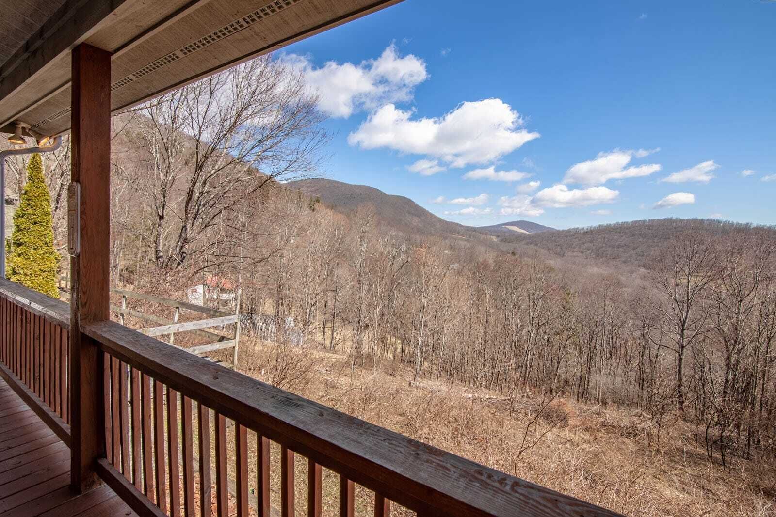 Home with Sweeping Views of Appalachian Mountains