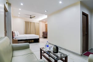 Rollaway beds, free WiFi