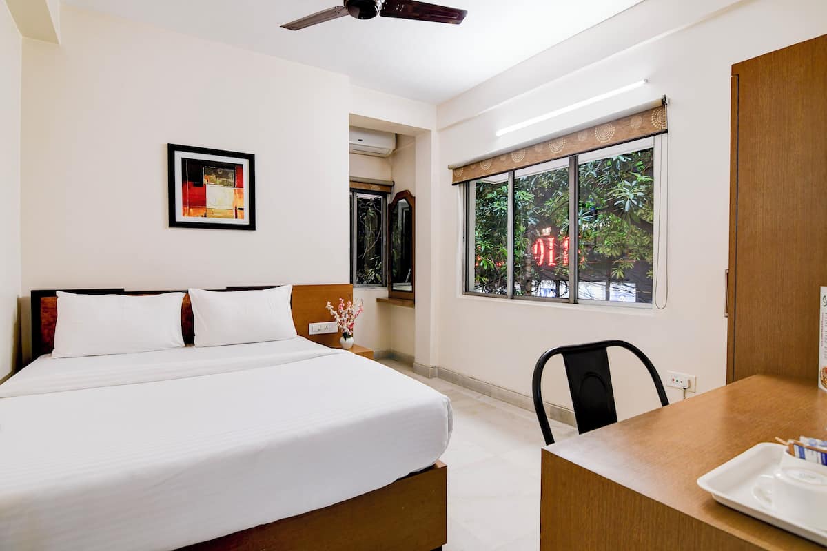 Standard Double Room, 1 King Bed | Rollaway beds, free WiFi