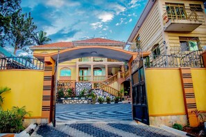 Exterior - JM Furnished Apartment (Kampala)
