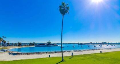 2 Homes * 3 Levels of Water Front * AC * 2 Decks