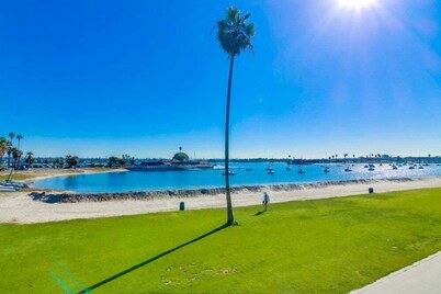 2 casas ☆ 3 niveles de frente de agua ☆ AC