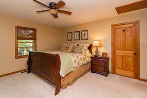 2 bedrooms, iron/ironing board, free WiFi, bed sheets - Mountain Home with Privacy near Pisgah National Forest. (Pisgah Forest)