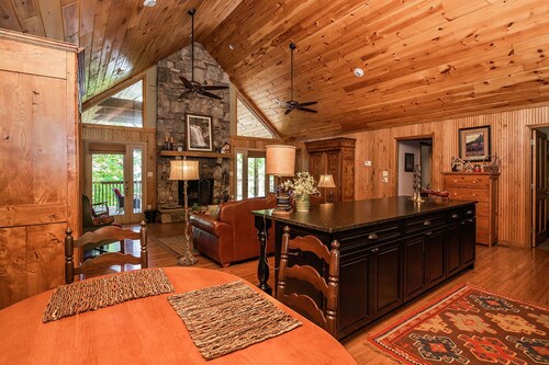 Mountain Home with Privacy near Pisgah National Forest.