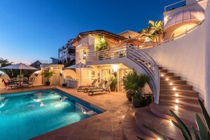 屋外プール、温水プール