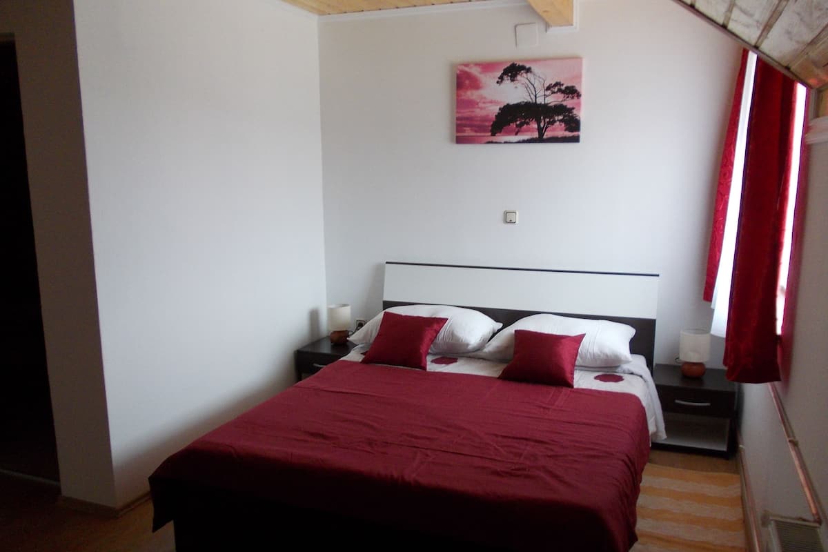 Deluxe Apartment, 2 Queen Beds, Garden View