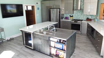 Rumah Panorama, Beberapa Tempat Tidur, pemandangan danau | Dapur pribadi | Lemari es di ruangan bersama, microwave di ruangan umum, dan oven